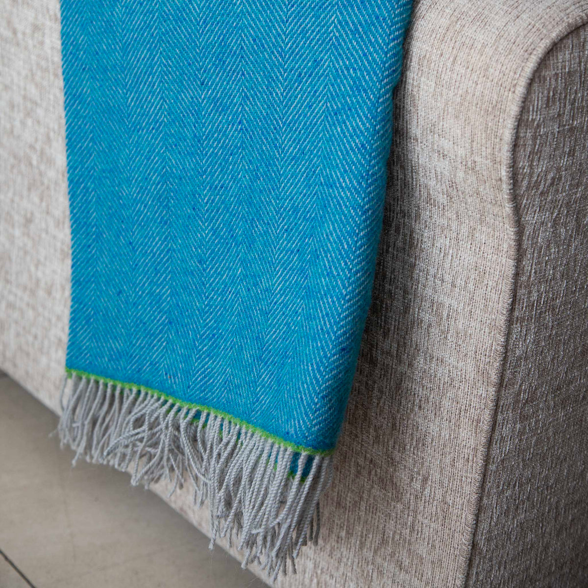 Pure new Wool online Connemara 58x70 fringed edge glad bright throw made in Ireland Oxf