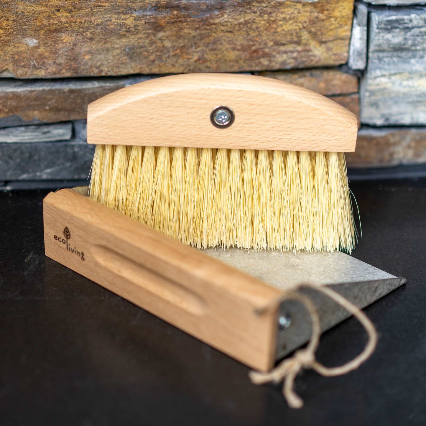 EcoLiving Brushes Scandi Style Mini Wooden Dust Pan & Brush - Plastic Free